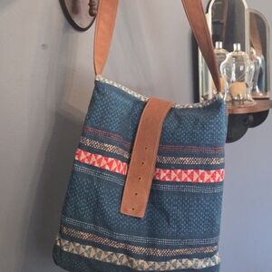 Free2fly Bohemian Blue and Tan Shoulder Bag